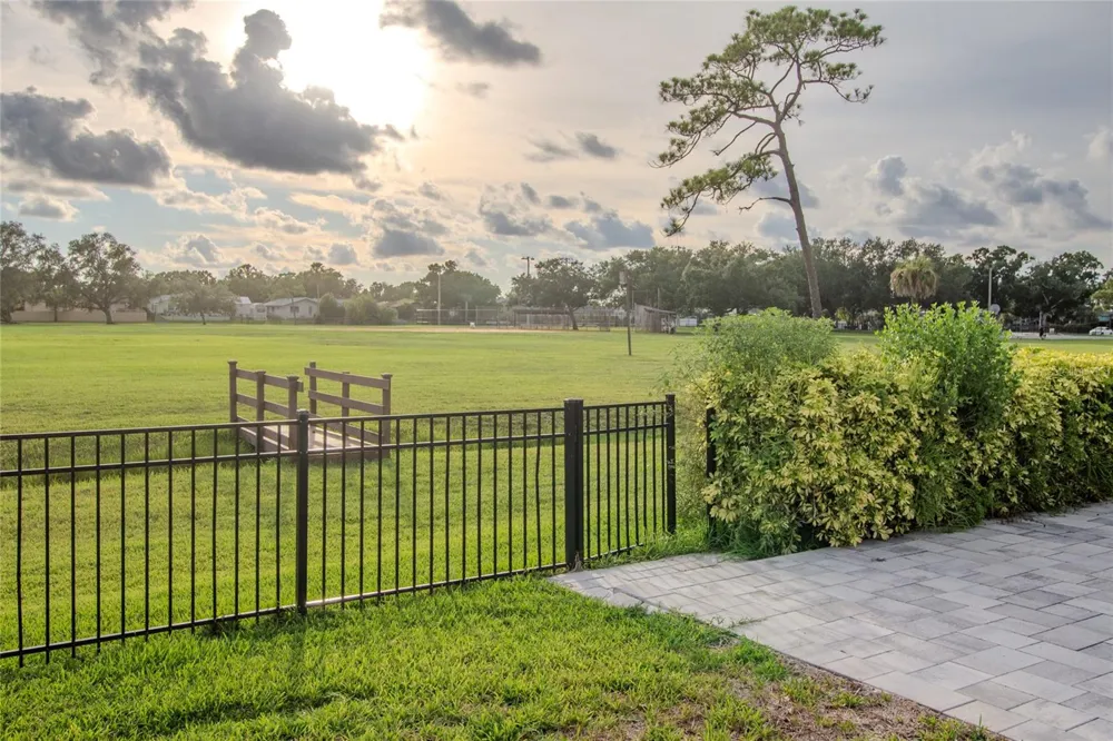 5400 DENVER STREET NE St Petersburg, FL 33703