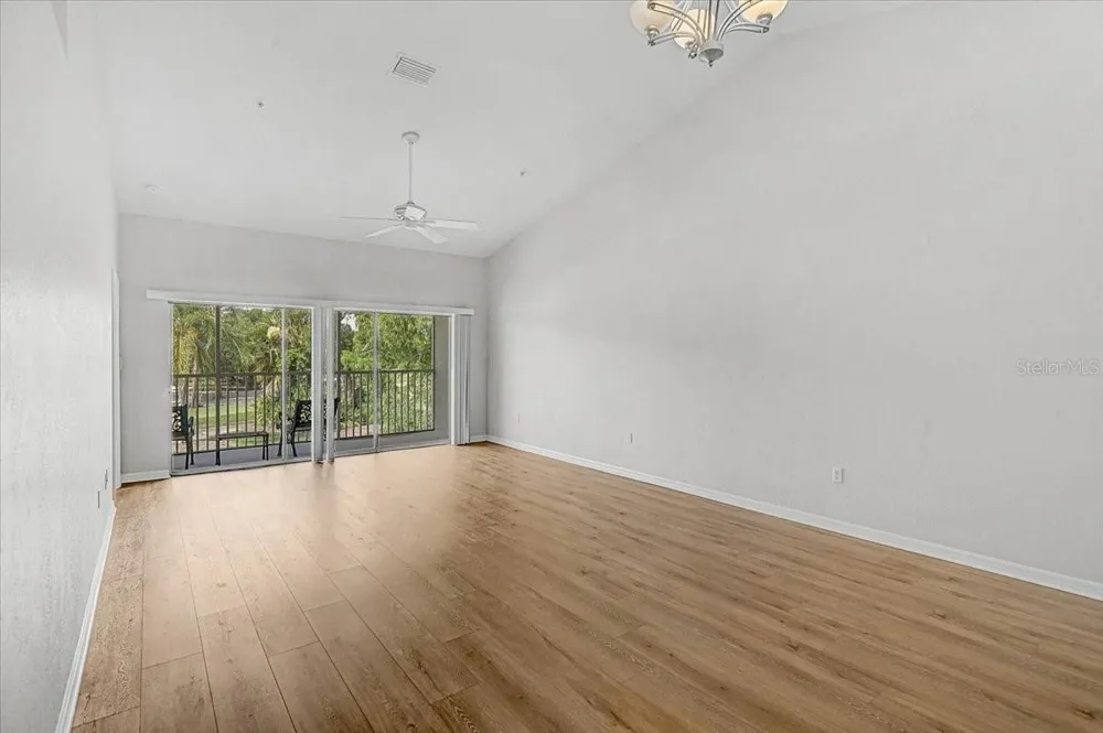 6870 FAIRVIEW TERRACE Bradenton, FL 34203