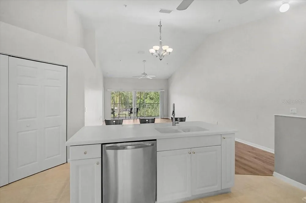 6870 FAIRVIEW TERRACE Bradenton, FL 34203