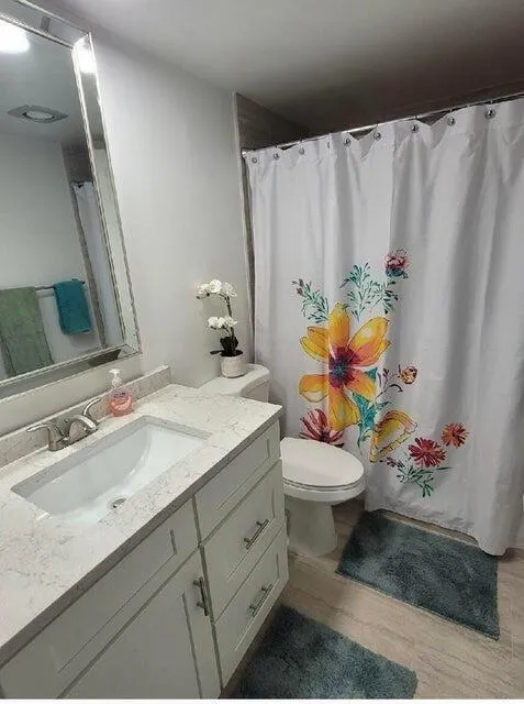 3382 NE CAUSEWAY BOULEVARD #101 Hutchinson Island, FL 34957