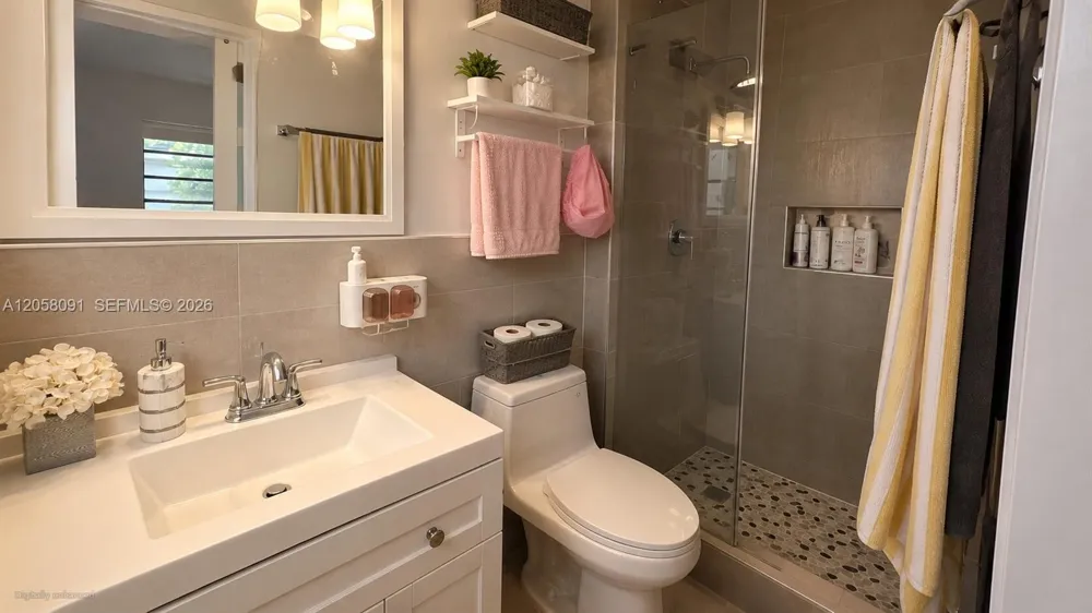 565 NE 179th Dr North Miami Beach, FL 33162