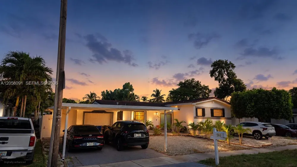 565 NE 179th Dr North Miami Beach, FL 33162