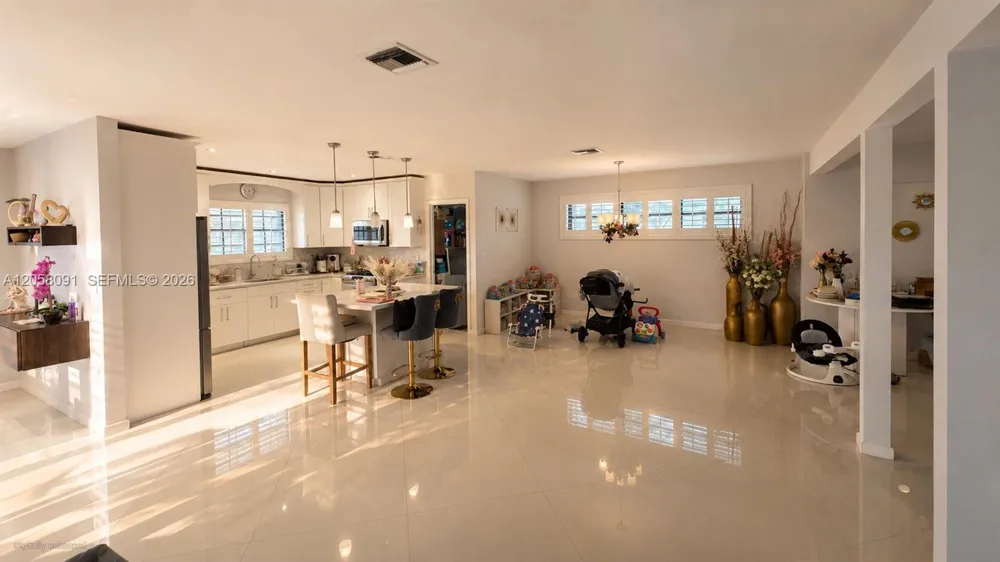 565 NE 179th Dr North Miami Beach, FL 33162