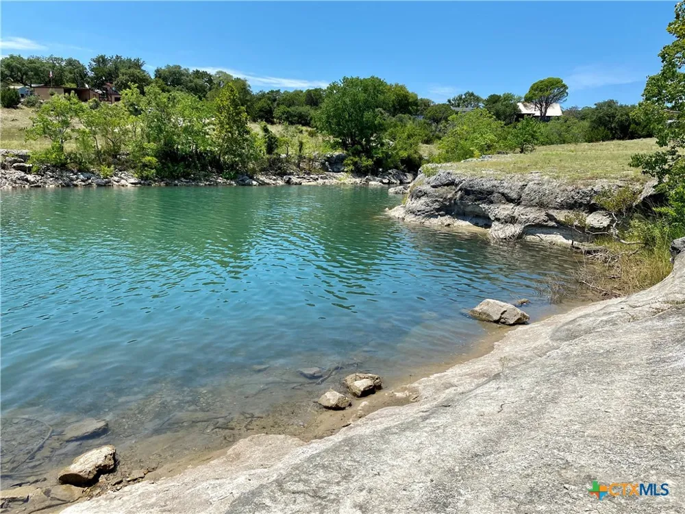 1516 Ensenada Drive Canyon Lake, TX 78133