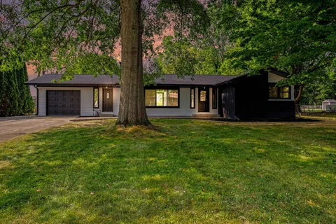220 Pennbrook Trail