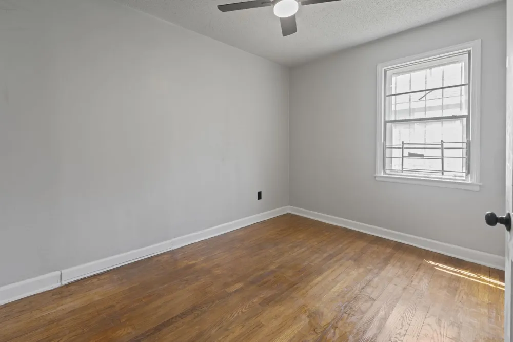 1355 DORIS AVE Memphis, TN 38106