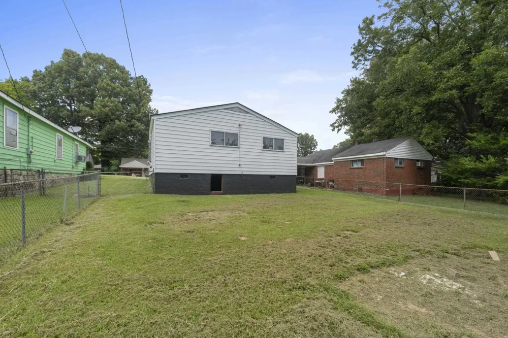 1355 DORIS AVE Memphis, TN 38106