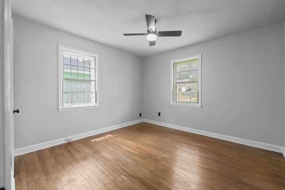 1355 DORIS AVE Memphis, TN 38106