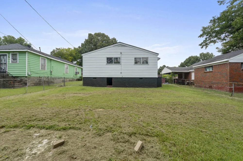 1355 DORIS AVE Memphis, TN 38106