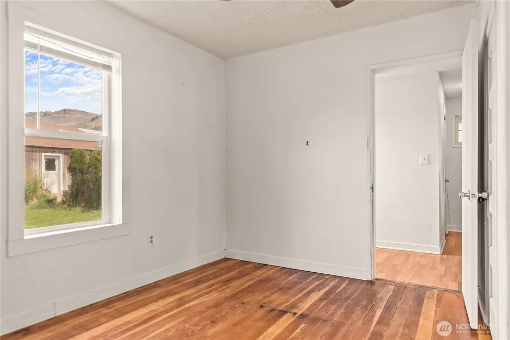 31952 A Highway 97 Tonasket, WA 98855