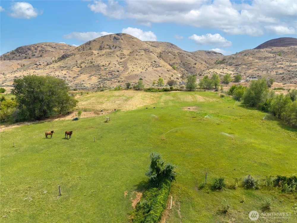 31952 A Highway 97 Tonasket, WA 98855