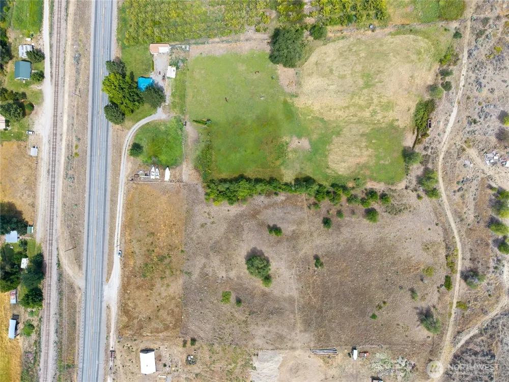 31952 A Highway 97 Tonasket, WA 98855