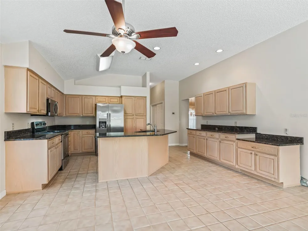 823 SAN SALVADOR DRIVE The Villages, FL 32159