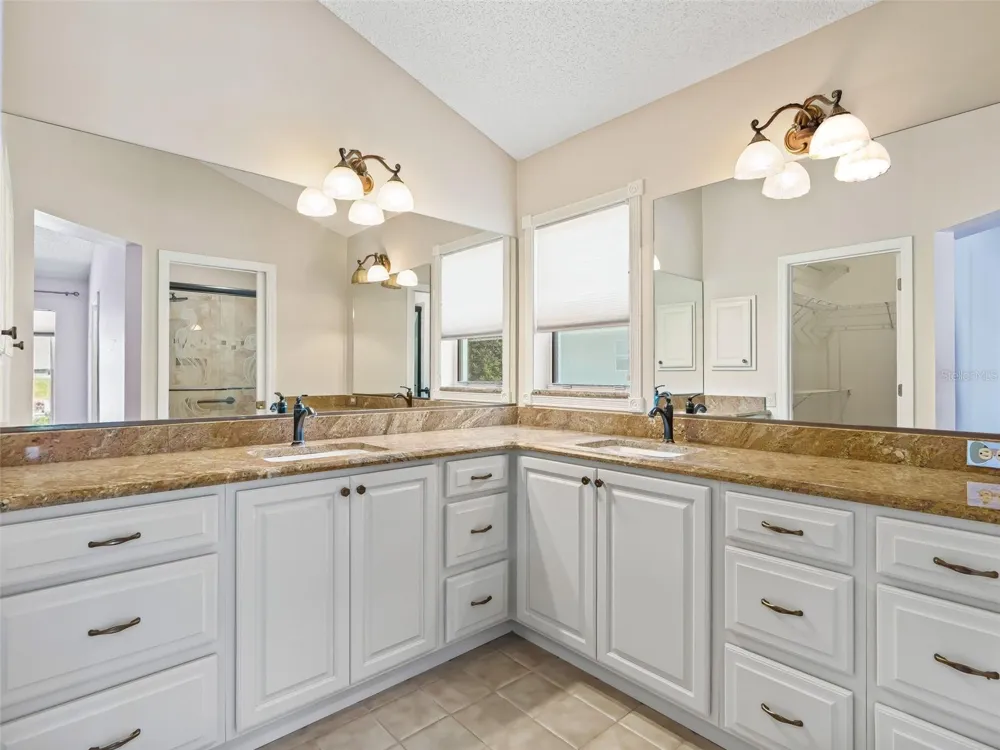 823 SAN SALVADOR DRIVE The Villages, FL 32159