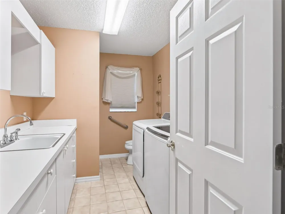 823 SAN SALVADOR DRIVE The Villages, FL 32159