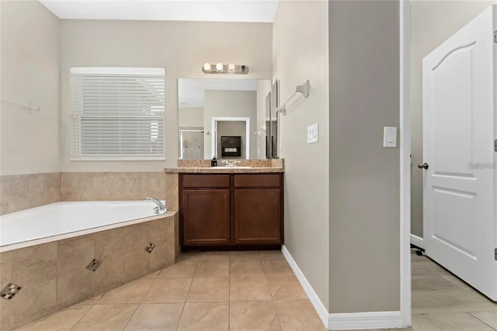 14537 SAN LORENZO DRIVE Orlando, FL 32820