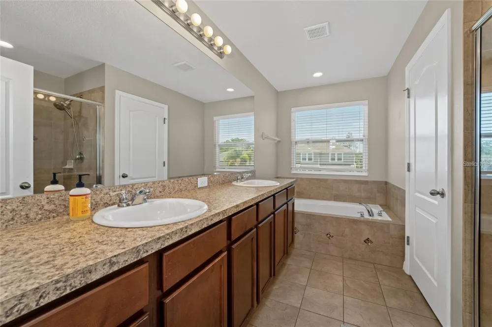 14537 SAN LORENZO DRIVE Orlando, FL 32820