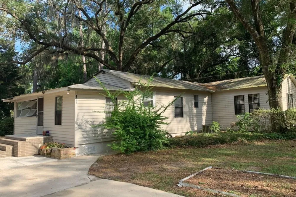 4025 SW 20TH DRIVE Gainesville, FL 32608