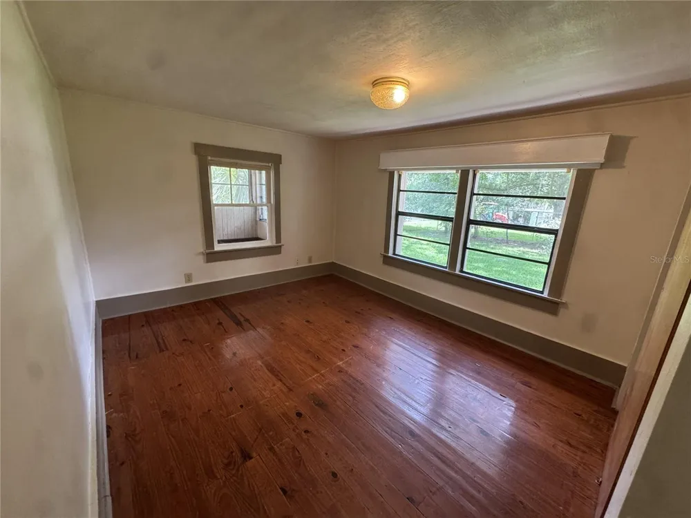 4025 SW 20TH DRIVE Gainesville, FL 32608