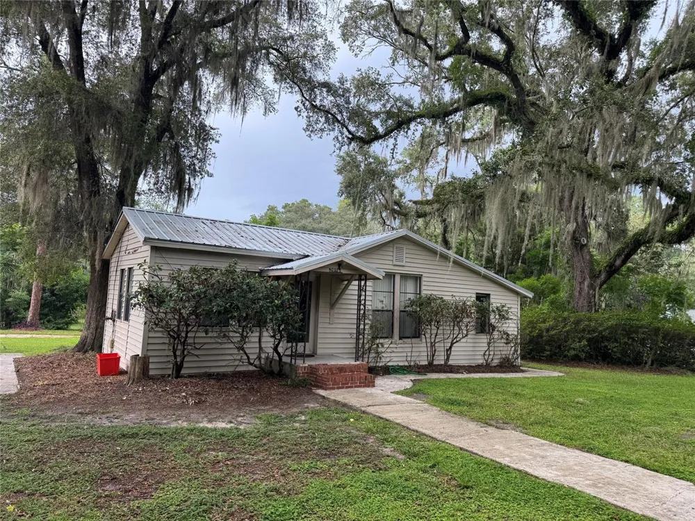 4025 SW 20TH DRIVE Gainesville, FL 32608