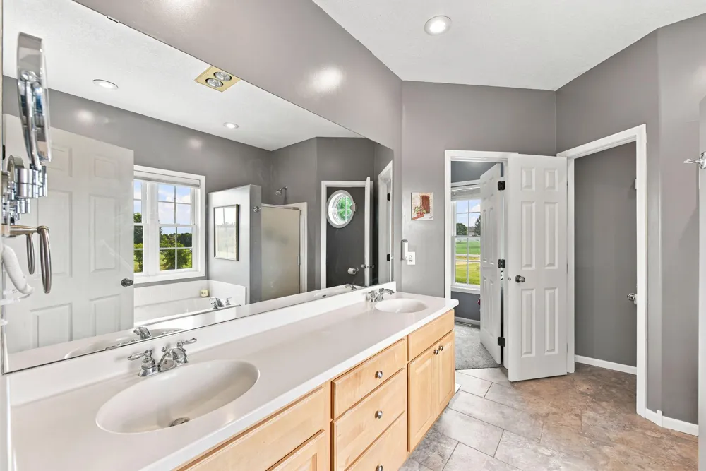 1738 96th Avenue Hammond, WI 54015