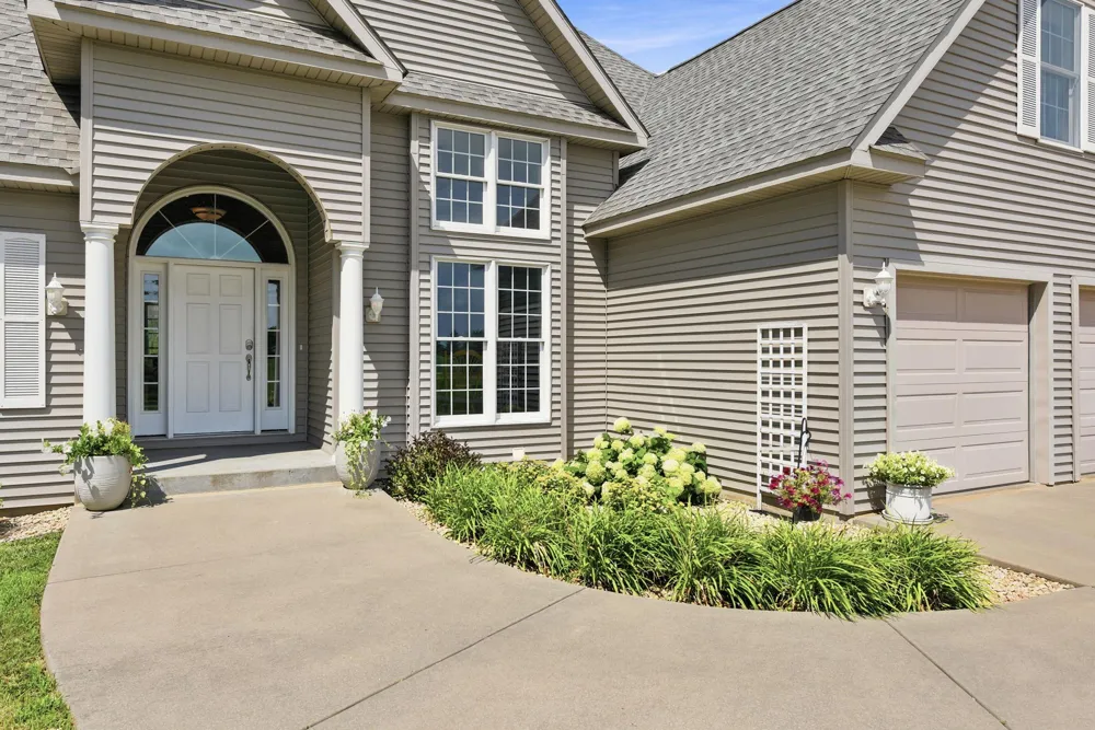 1738 96th Avenue Hammond, WI 54015
