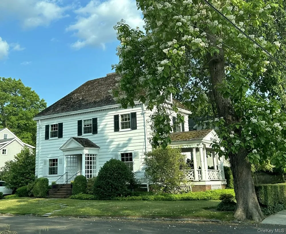 11 Maple Avenue Larchmont, NY 10538