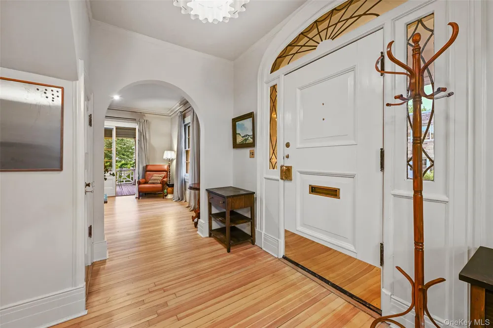 11 Maple Avenue Larchmont, NY 10538