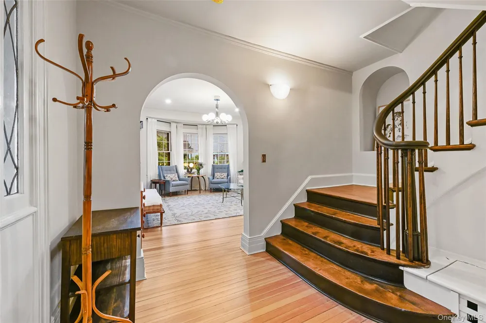 11 Maple Avenue Larchmont, NY 10538