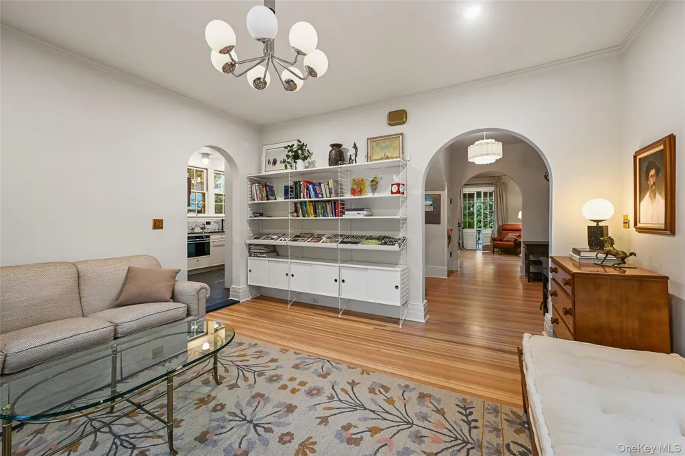 11 Maple Avenue Larchmont, NY 10538