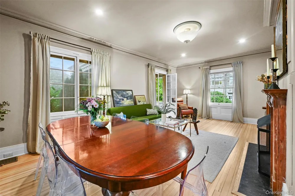 11 Maple Avenue Larchmont, NY 10538