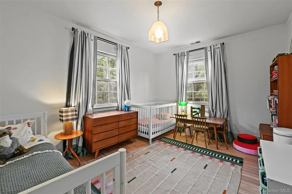 11 Maple Avenue Larchmont, NY 10538