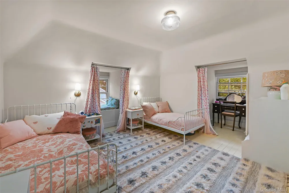11 Maple Avenue Larchmont, NY 10538