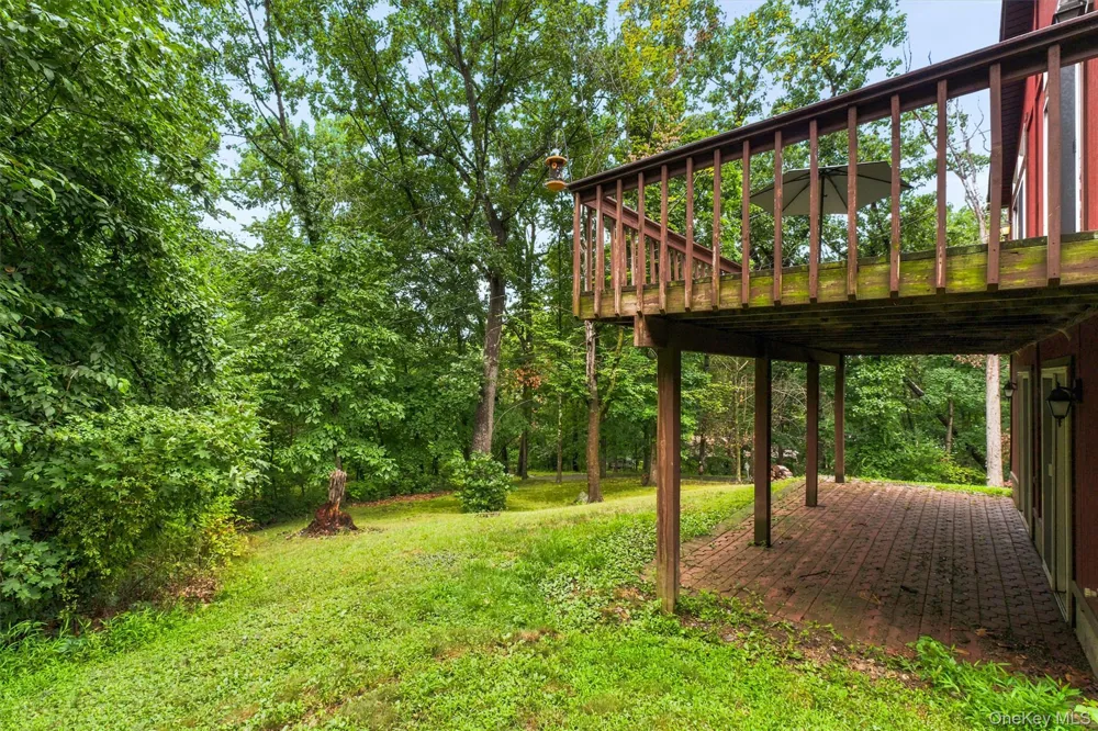 35 Moccasin View Road Fishkill, NY 12524