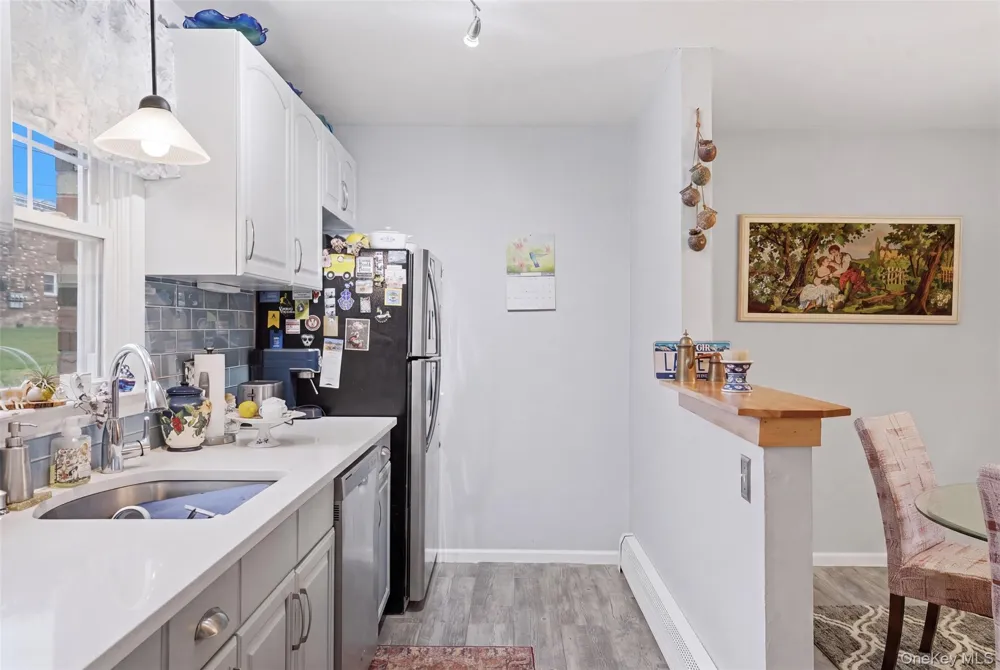 136 Chestnut Street #9B New Paltz, NY 12561