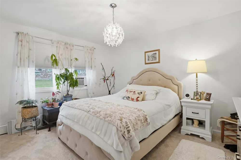 136 Chestnut Street #9B New Paltz, NY 12561