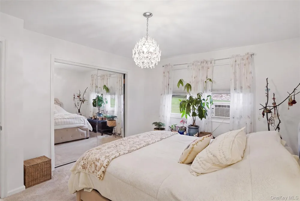 136 Chestnut Street #9B New Paltz, NY 12561