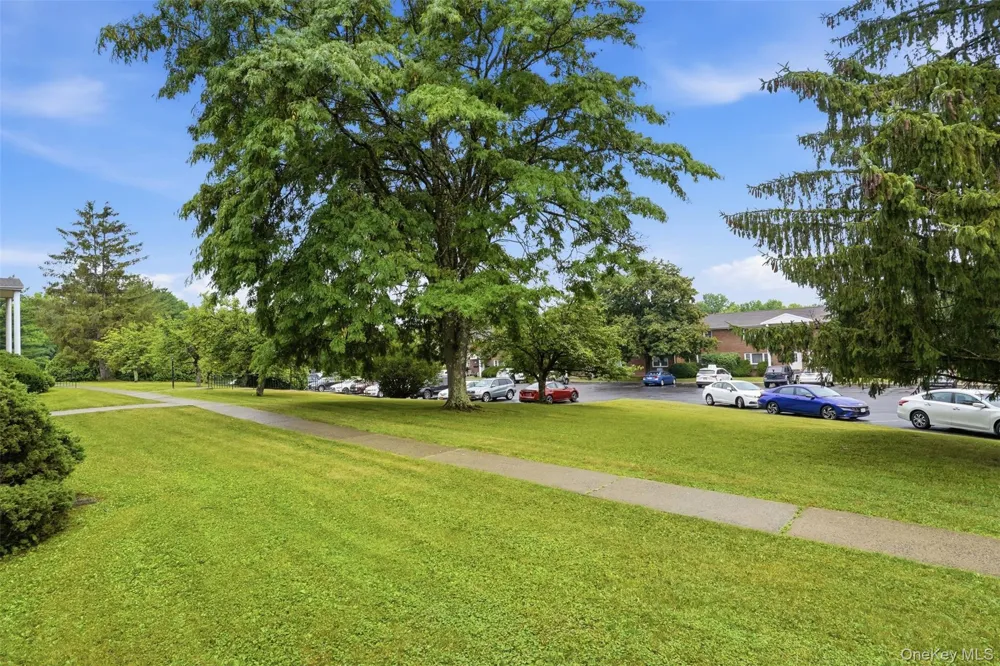 136 Chestnut Street #9B New Paltz, NY 12561