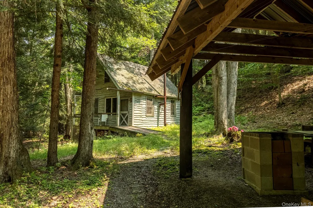 276 E Hill Road Austerlitz, NY 12017