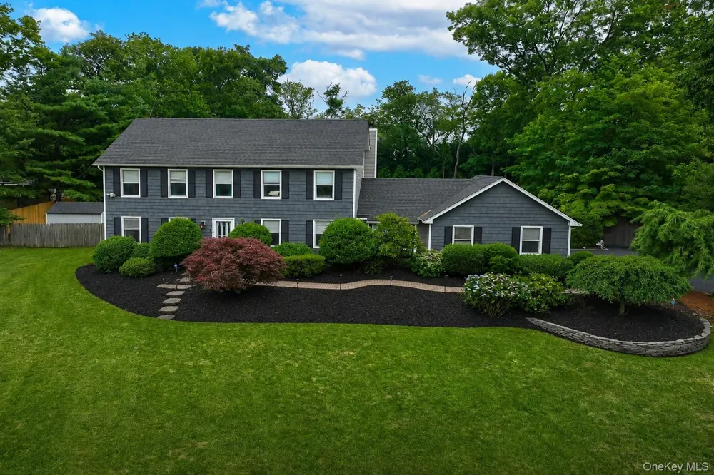 2 Buckingham Meadow Road East Setauket, NY 11733