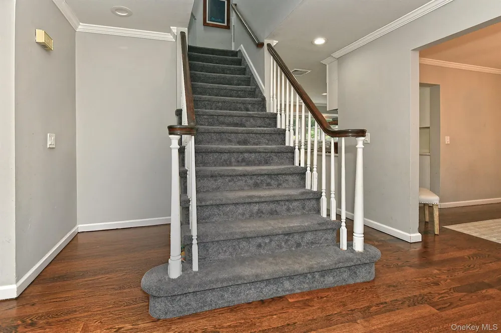 2 Buckingham Meadow Road East Setauket, NY 11733