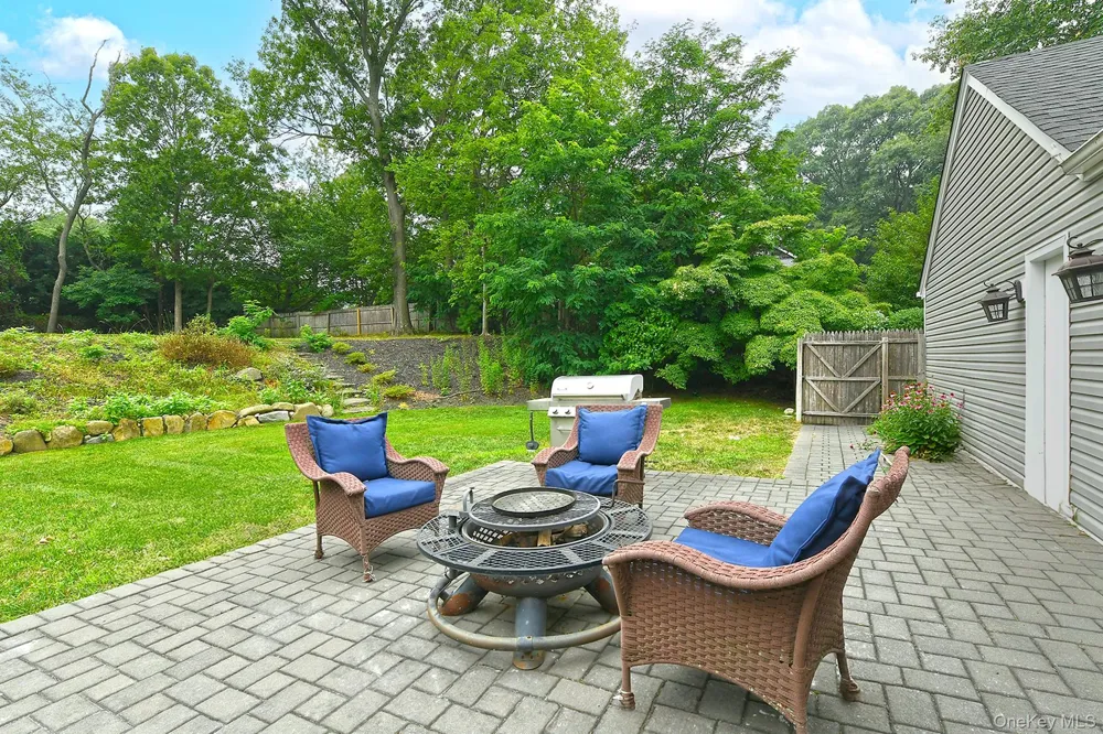 2 Buckingham Meadow Road East Setauket, NY 11733