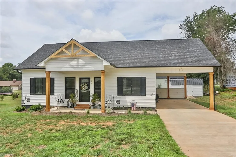 1307 Unifi Industrial Drive Yadkinville, NC 27055