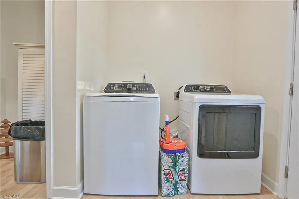 1307 Unifi Industrial Drive Yadkinville, NC 27055