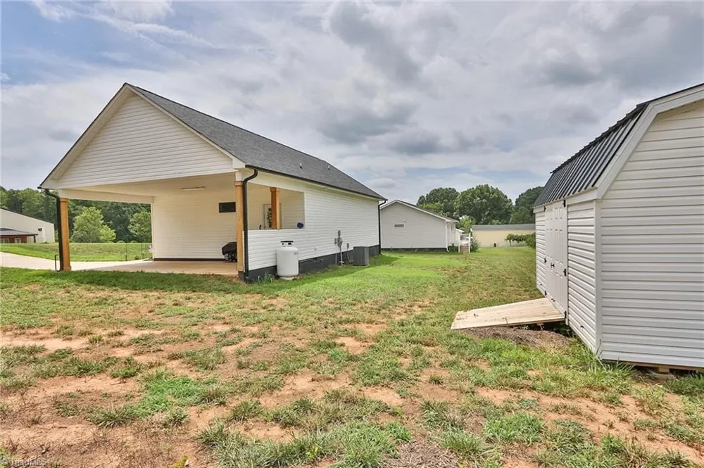 1307 Unifi Industrial Drive Yadkinville, NC 27055