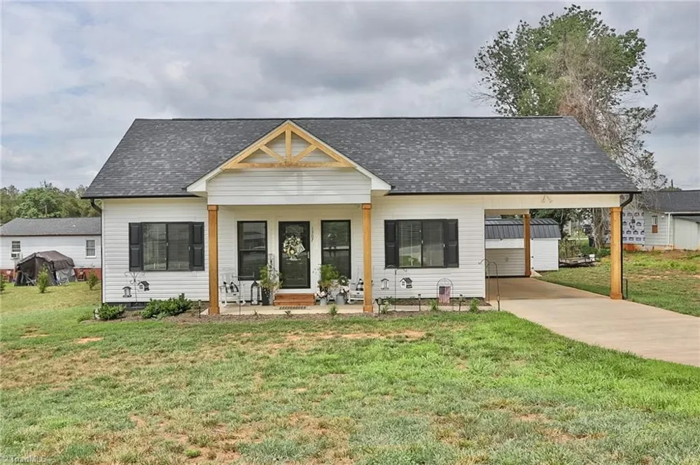 1307 Unifi Industrial Drive Yadkinville, NC 27055