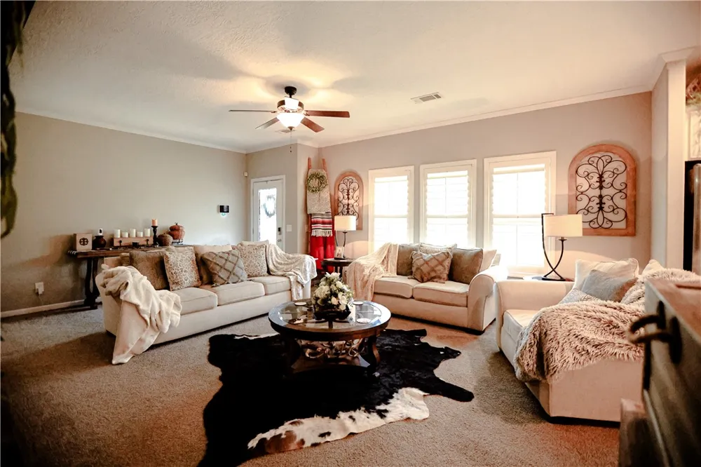 618 E School Street Benavides, TX 78341