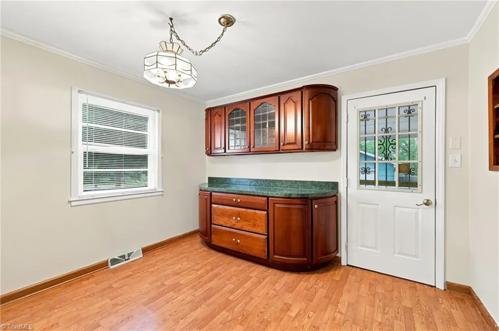 719 Greenwood Drive Burlington, NC 27217