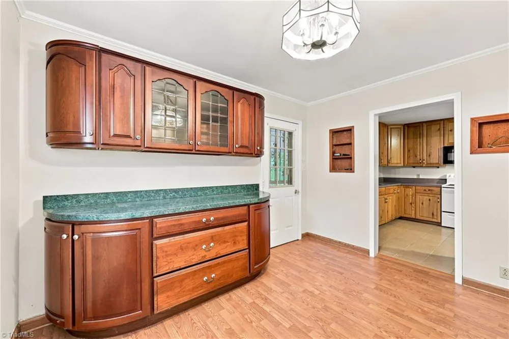 719 Greenwood Drive Burlington, NC 27217