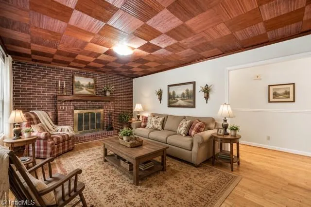 719 Greenwood Drive Burlington, NC 27217